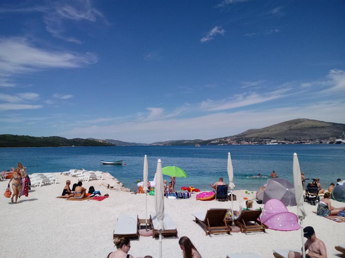 Studio-Appartements Emwey Trogir Luaran gambar