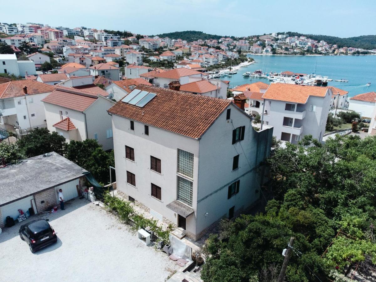 Studio-Appartements Emwey Trogir Luaran gambar