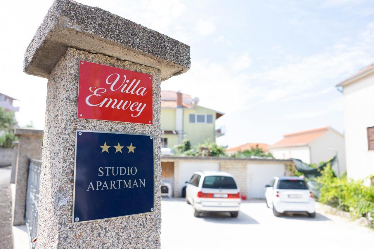 Studio-Appartements Emwey Trogir Luaran gambar
