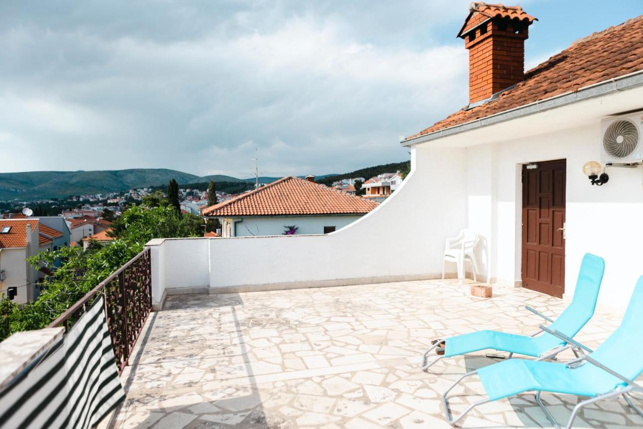 Studio-Appartements Emwey Trogir Luaran gambar