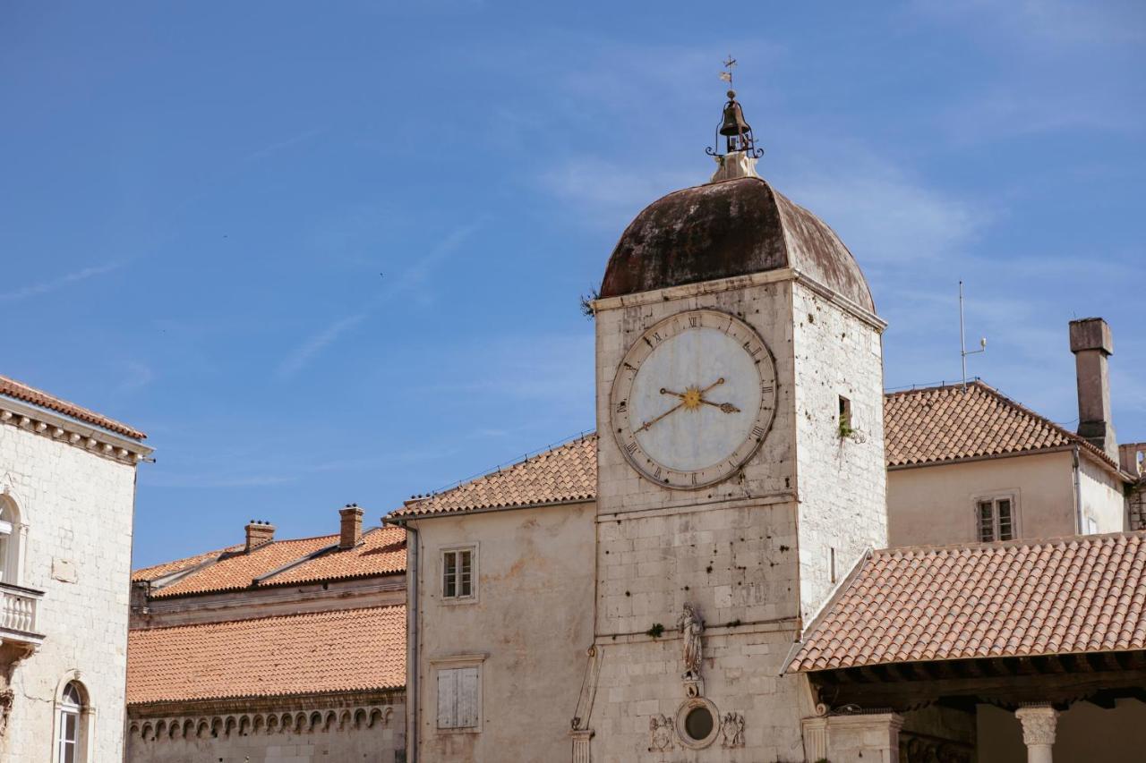Studio-Appartements Emwey Trogir Luaran gambar